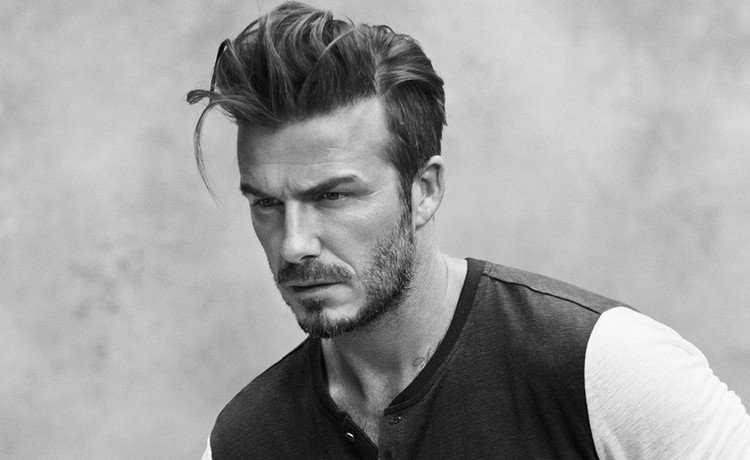 David Beckham s moderným účesom pompadour Pompadour účes pánske-david-beckham-top-dlhý-bočný-krátky