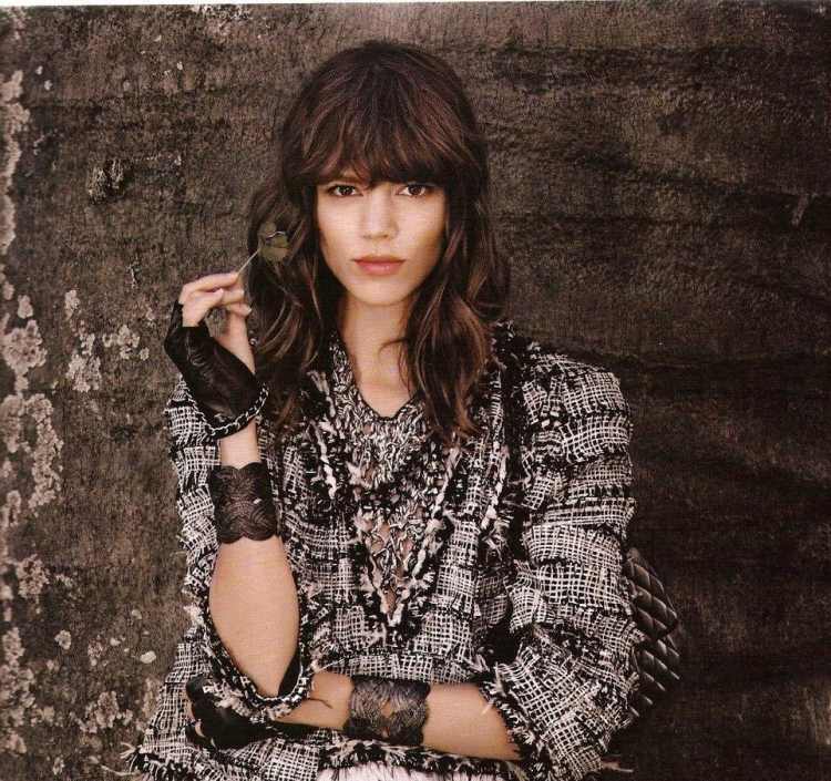 Freja Beha Erichsen fotenie pre Chanel pony-hairstyles-freja-hair-erichsen-chanel