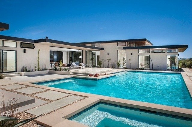 Štrkový rodinný dom plochá strecha krásne nápady na dizajn