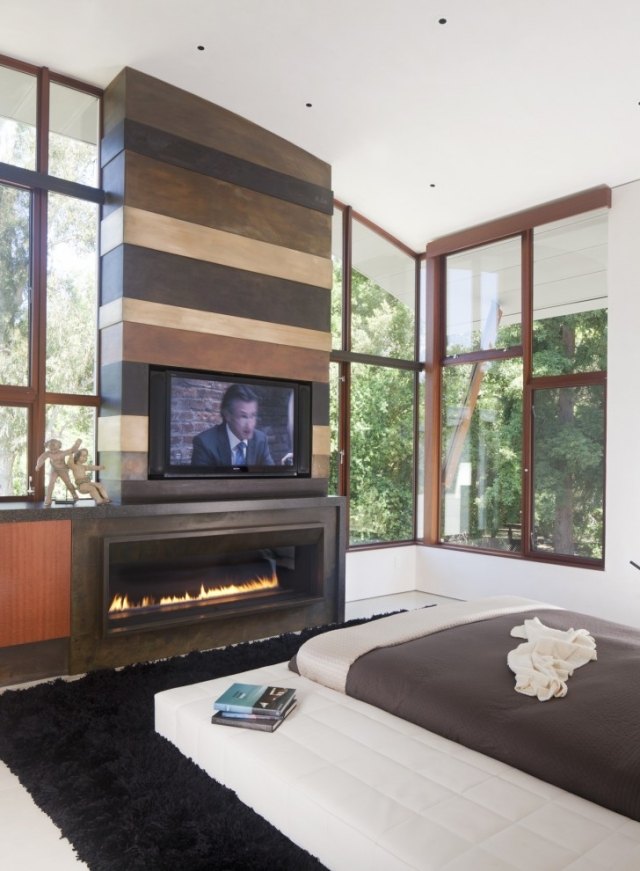 farba steny-pruhy-horizontálne-nápady-vstavané-krbové-spálne-nápady