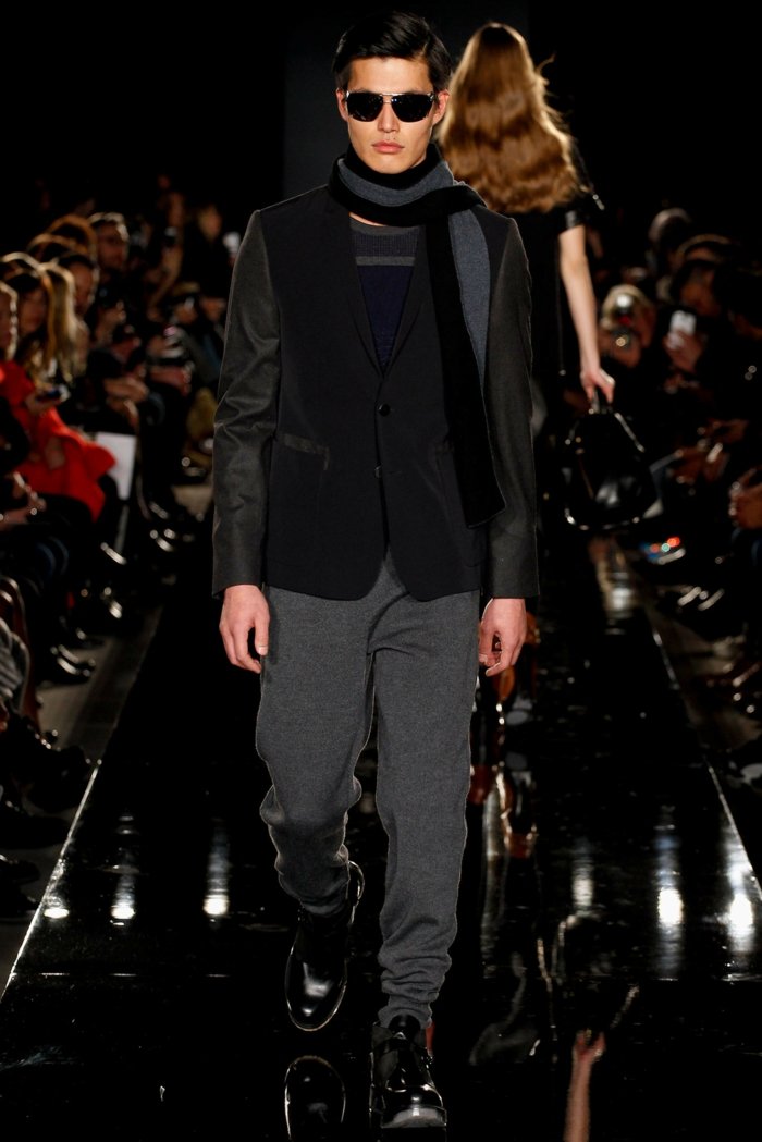 sivá nohavicová bunda pánska móda Blazer-čierne-sivé-nohavice-šál-pánske