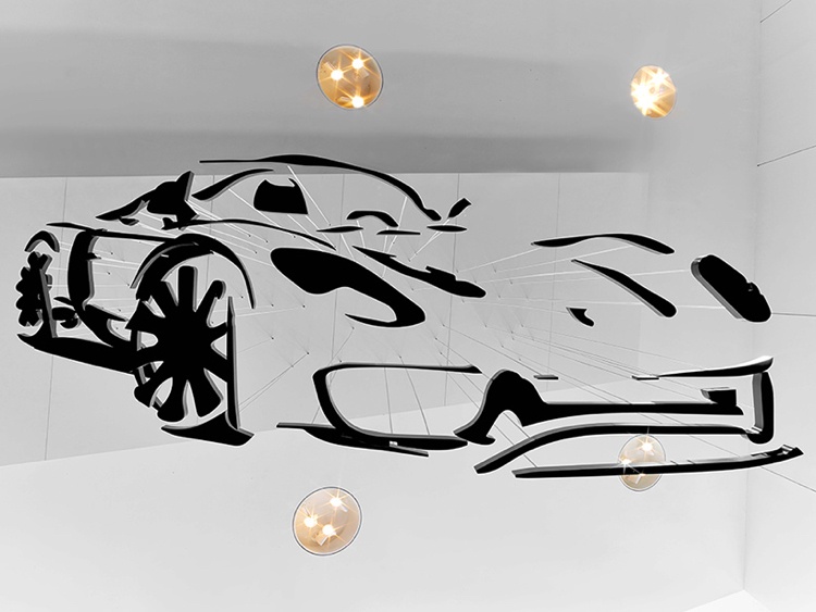 porsche-zentrum-design-auto-lampa-osvetlenie-visiace