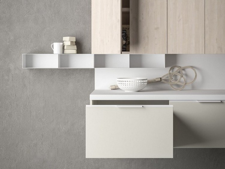 Veľká zásuvka s veľkým počtom úložných priestorov Úžitkové miestnosti-skrine-nástenné skrinky-zásuvky-police-klepadlo na misku-koberec