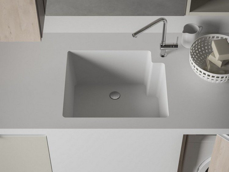 Biela márnosť so vstavaným umývadlom technická miestnosť-skrine-umývadlo-drez-vstavaný-faucet-jednopáková batéria