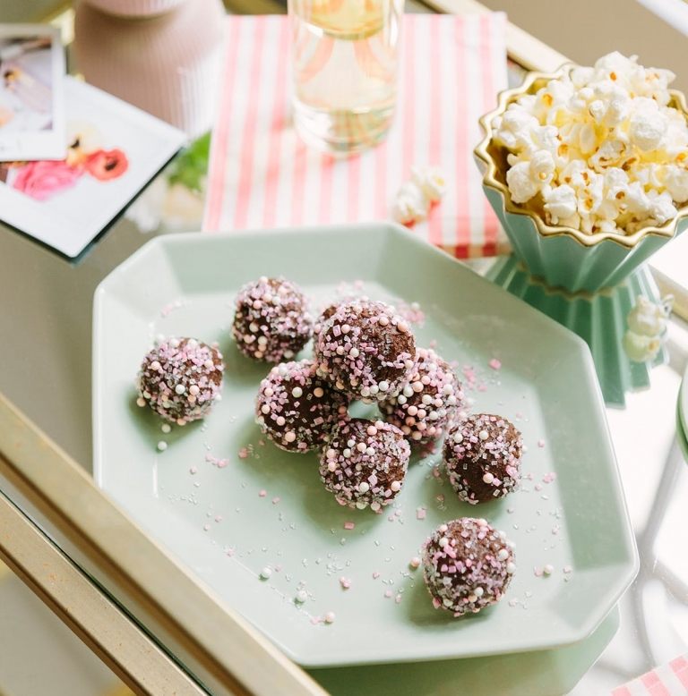 Recept na hľuzovku Baileys Vytvorte si vlastné pralinky z hľuzoviek