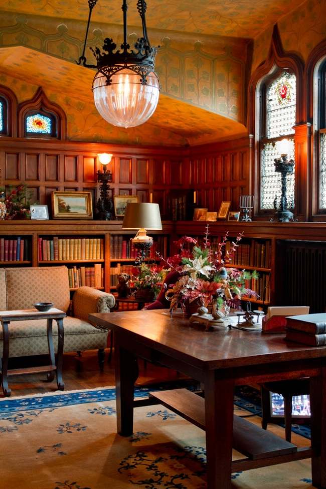 tradičný dom knižnice new york queen anne kvetinové úpravy knižnice tradičného domu v New Yorku, kráľovnej Anny