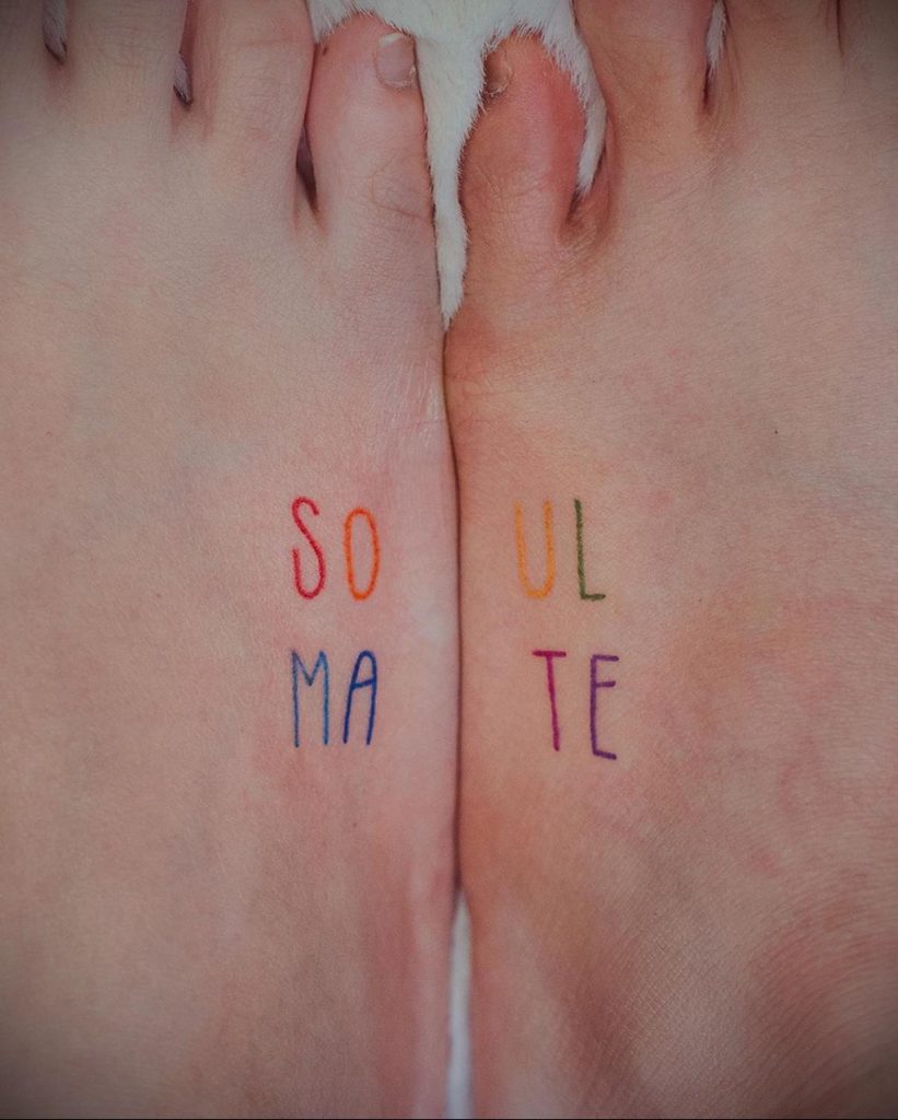 Napis na tatuaż dla dwojga SOUL MATE - zdjęcie 1