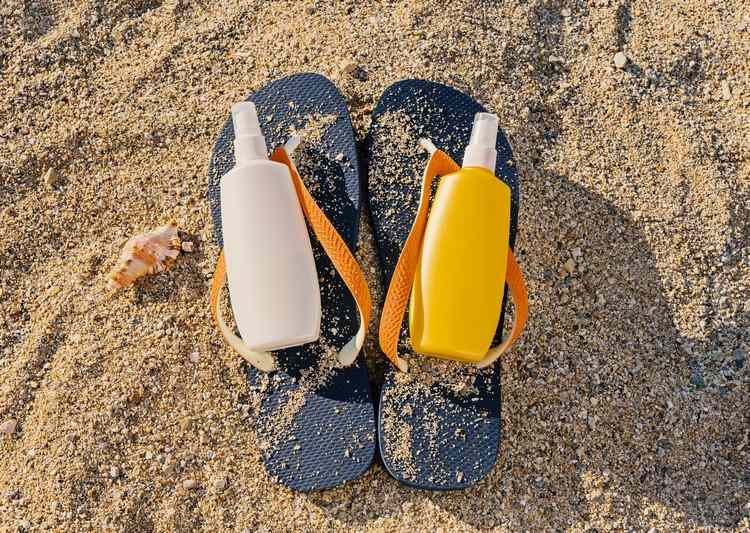 Prípravky na ochranu tváre s slnečným faktorom pre problematickú pleť a starostlivosť v lete