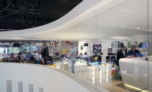 moderný stropný design procedúr chenel kancelárska budova