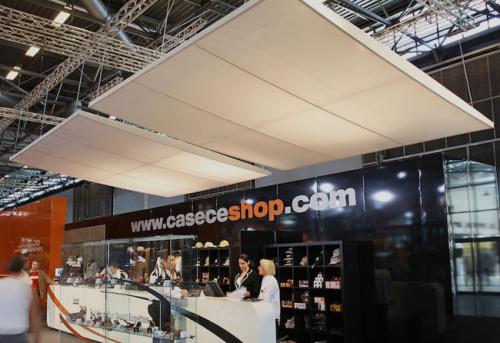 moderný dizajn stropu zavesený na chenel procedúry