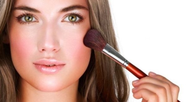 rouge-make-up-women-face-with-brush