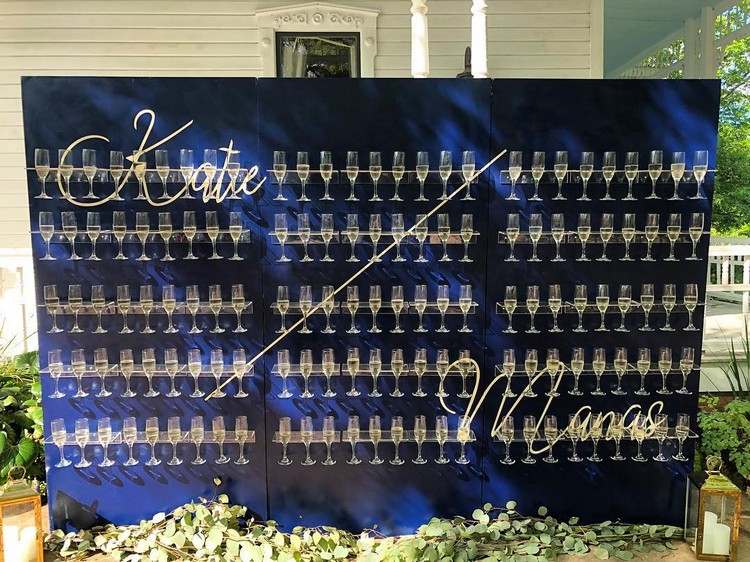 Nápad na recepciu na šampanské na svadobnú stenu Champagner