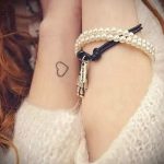 bardzo prosty tatuaż - zdjęcie gotowego tatuażu 02092016 2153 tatufoto.ru