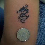 proste tatuaże smoka - zdjęcie gotowego tatuażu 02092016 6215 tatufoto.ru