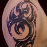 prosty tatuaż na ramieniu - zdjęcie gotowego tatuażu 02092016 2282 tatufoto.ru