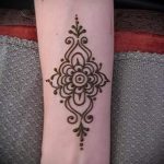proste tatuaże z henny - przykład zdjęcia gotowego tatuażu 02092016 3338 tatufoto.ru