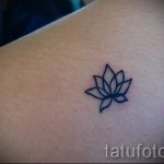 prosty tatuaż kwiatowy - zdjęcie gotowego tatuażu 02092016 2344 tatufoto.ru