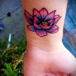 proste kwiaty tatuażu - zdjęcie gotowego tatuażu 02092016 11352 tatufoto.ru
