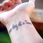 najprostsze i najpiękniejsze tatuaże - zdjęcie gotowego tatuażu 02092016 1405 tatufoto.ru