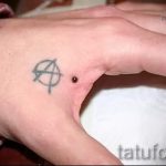 prosty tatuaż na dłoni - zdjęcie gotowego tatuażu 02092016 2087 tatufoto.ru