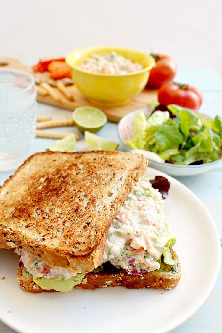 chudý tvaroh-recepty-obed-toast-tuniak