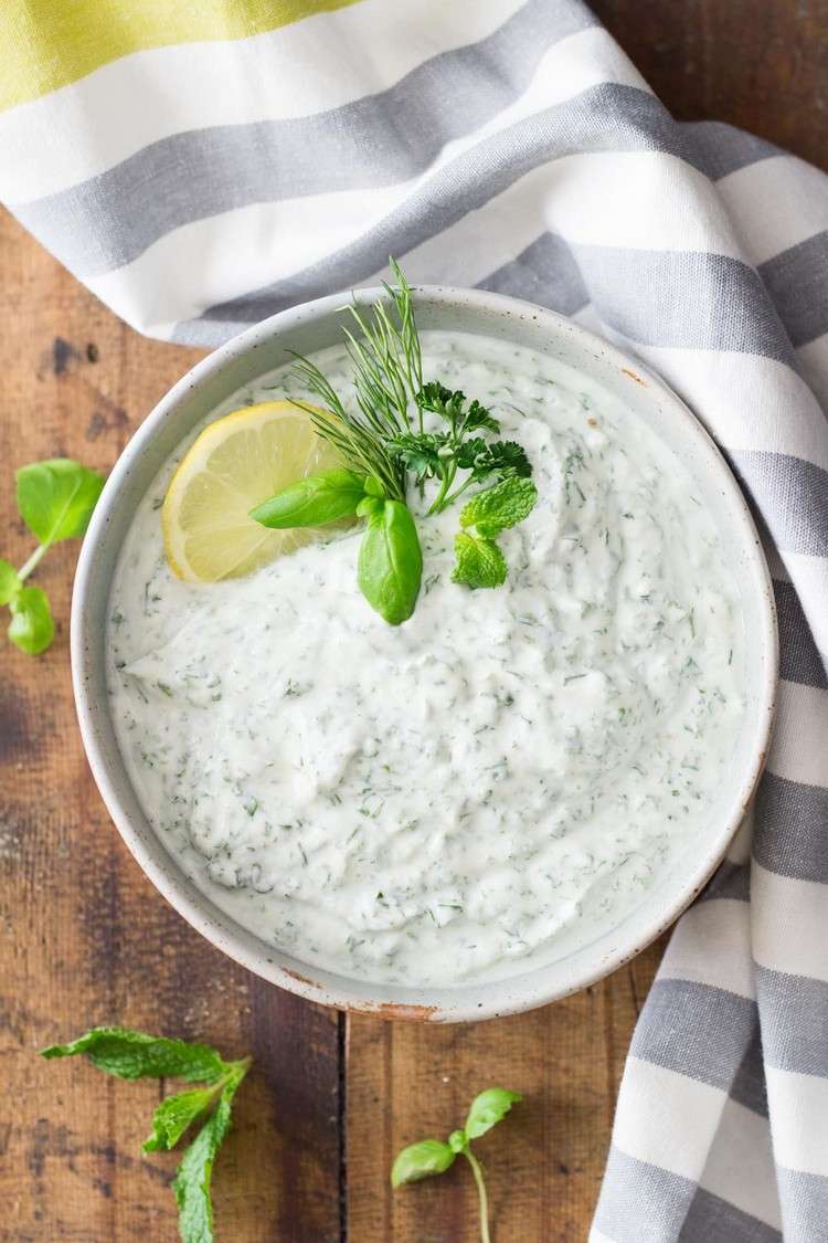 skimmed-quark-recepty-dip-bylina-kôpor