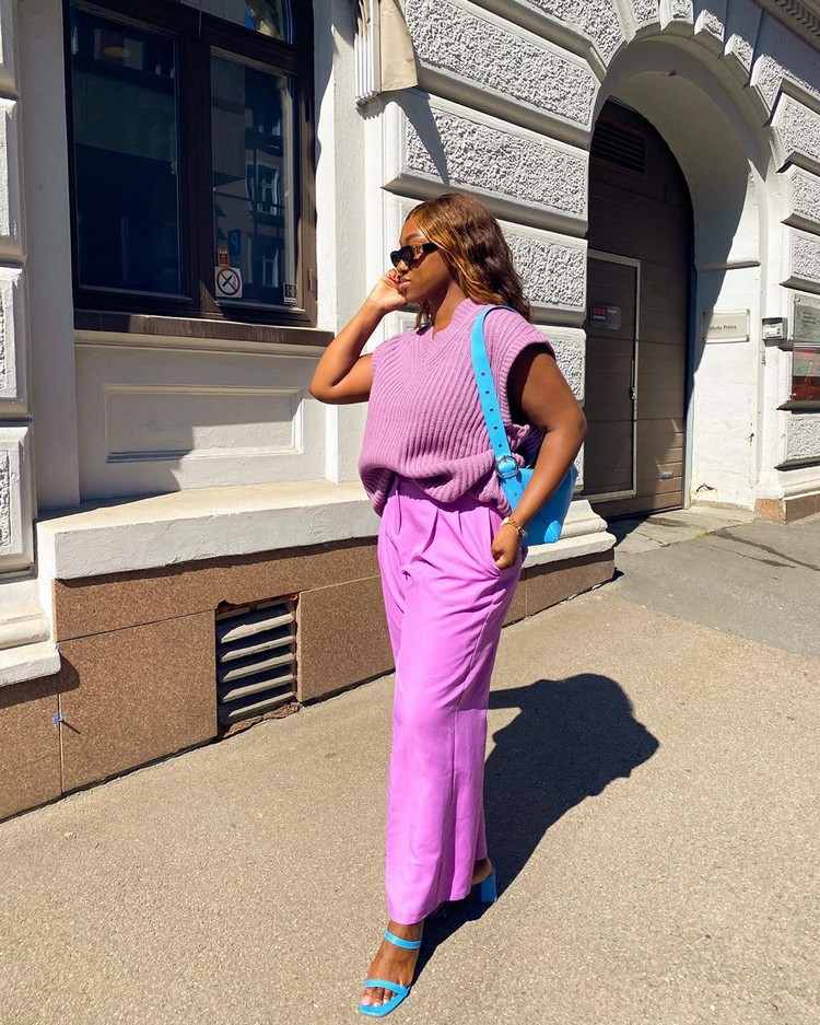 Jesenné outfity, inšpirácie tielka kombinujú módne trendy 2020