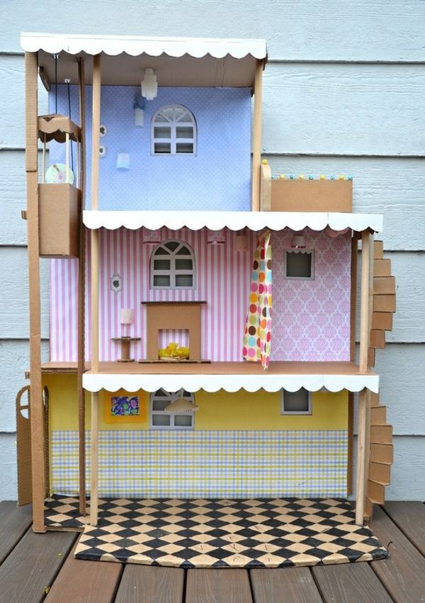 Kartón pre bábiky fialová modrá detská izba malá princezná Kartónová fialovo modrá škôlka zdobiaca malú princeznú