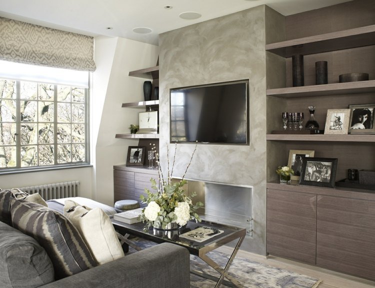 omietka na steny akzentwand travertino bočný stolík gauč sivý