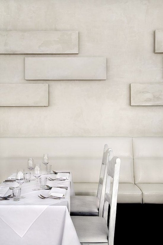 Edelputz Betonimitation-nápady na poťahovanie bielej steny