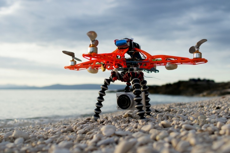 Každý si môže postaviť kvadrokoptéru sám Fotoaparát Quadrocopter postavte svoje nápady fotografií goríl