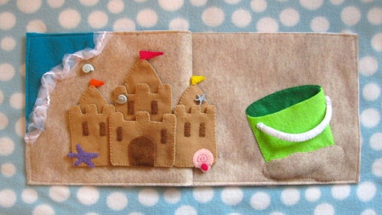 tichá kniha plážová téma-hrad z piesku-plsť-vedro