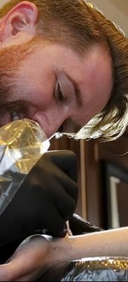 Fénykép tetováló mester férfi 2019.06.18. №028 - tetováló mester férfi -