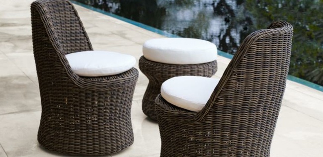 štýlové záhradné stoličky z ratanového nábytku Ratanové čalúnenie záhradných stoličiek