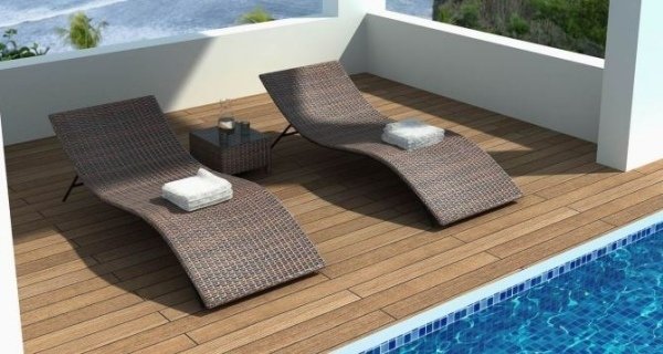 Vonkajší záhradný bazén ležadlá ratan