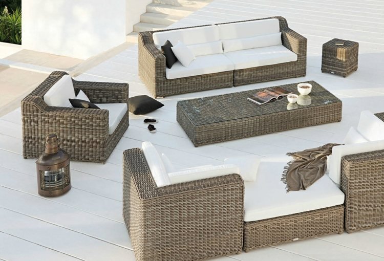 ratanový záhradný nábytok, konferenčný stolík-sklenený-salónik-nábytok-biely