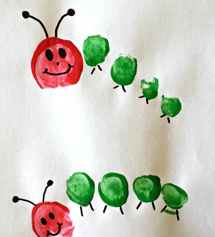 Roztomilé húsenice vyrobené z odtlačkov prstov na nohách húsenica drotár odtlačok prsta na nohe-nápad-farba náteru