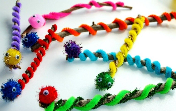 Húsenica Tinker - obalte čistič rúrok okolo konárov húsenica drotár vetvičky-zábal-okolo-bubliny-rúrka-čistič-pestré-farby