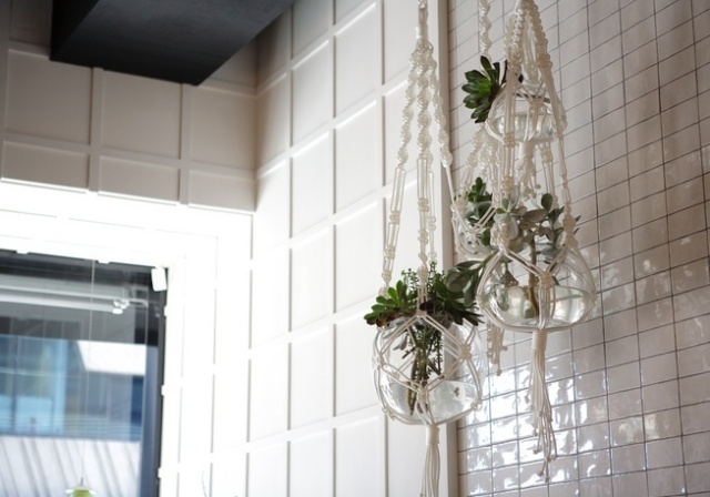 macrame biele závesné koše nápady trend návrat 2014