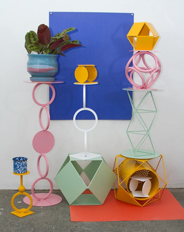 Kvetináč obývačka moderne zariadená