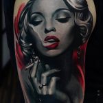 REALISTIC TATTOOS # 738 е готина версия на модела, която може успешно да се използва за трансформиране и прилагане като реалистична татуировка на ръката