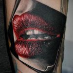 REALISTIC TATTOOS # 862 е достоен дизайн, който може успешно да се използва за трансформиране и прилагане като най -реалистичните татуировки на пеперуди