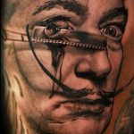 REALISTIC TATTOOS # 349 е готина версия на картината, която може успешно да се използва за обработка и прилагане като реалистични татуировки за мъже