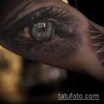 РЕАЛИСТИЧНИ ТАТУИ # 473 - интересна версия на модела, която може успешно да се използва за трансформиране и прилагане като най -реалистичните татуировки на пеперуди