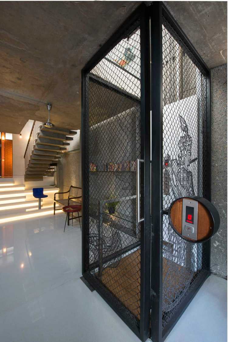 kolážový dom schodiskový výťah stena dizajn mramorová podlaha