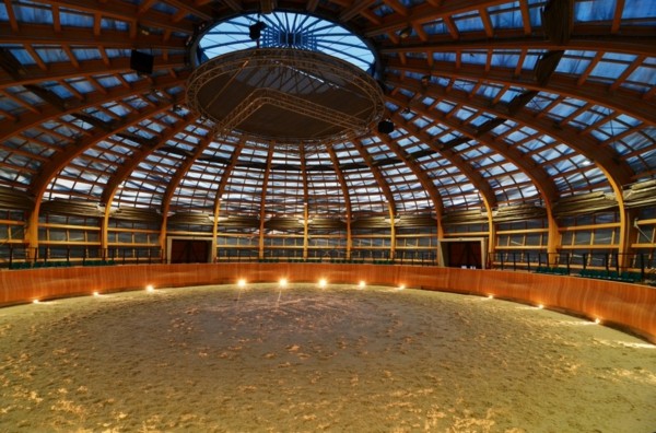 Bocianie hniezdo-farma-jazdiareň-drevené-dosky