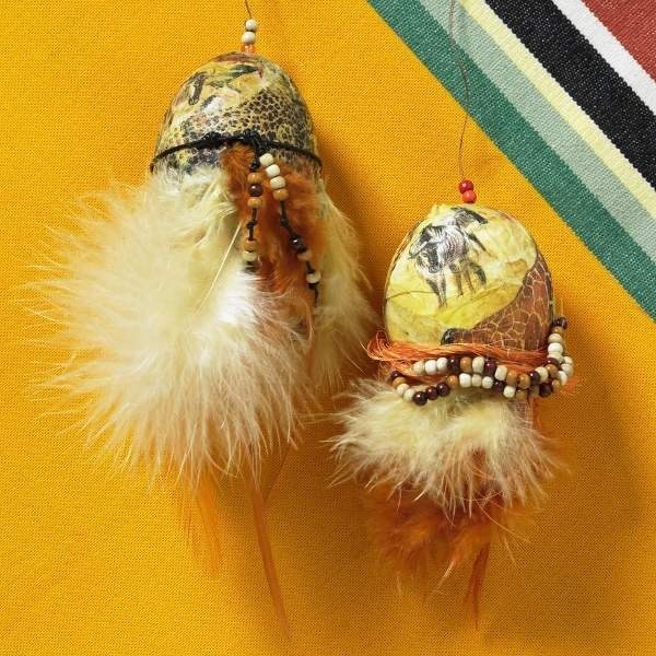 Extravagantná veľkonočná dekorácia Veľkonočné vajíčka sa lepia na jar