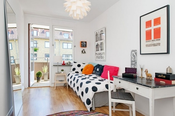 Škandinávsky dizajnové riešenie interiéru-farebné doplnky-perina bodkovaná