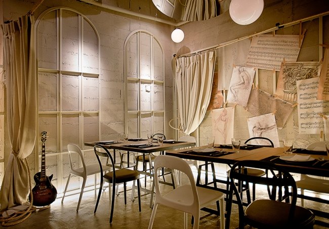 Interiérový dizajn metaforickej reštaurácie Bangkok House of Salad