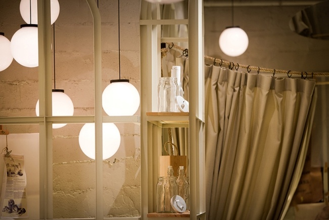 Reštaurácia Bangkok-Thajsko závesná lampa s dizajnovým závesom elegantná béžová